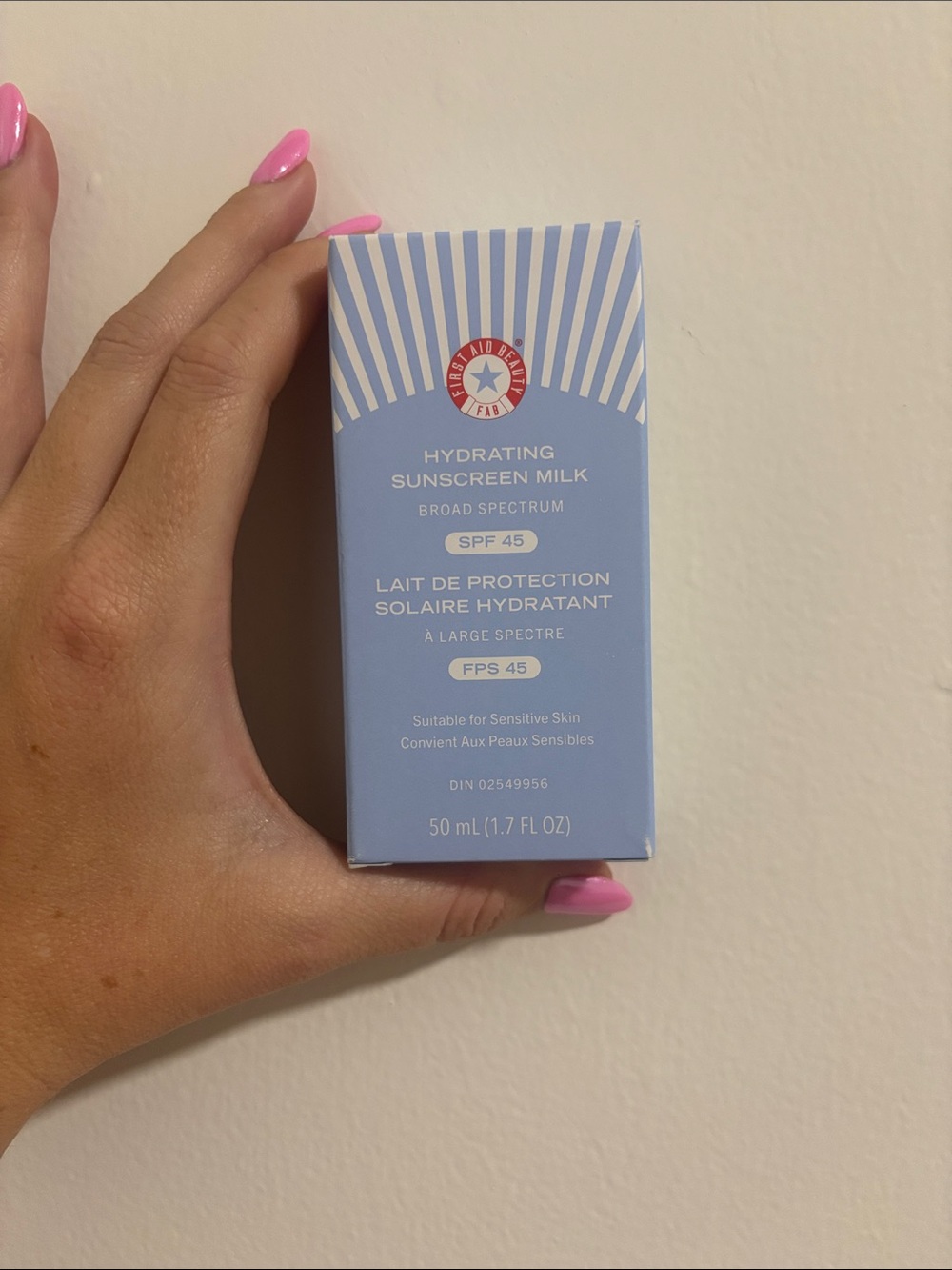 First Aid Beauty Hydrating Sunscreen Milk - Light Blue Packaging